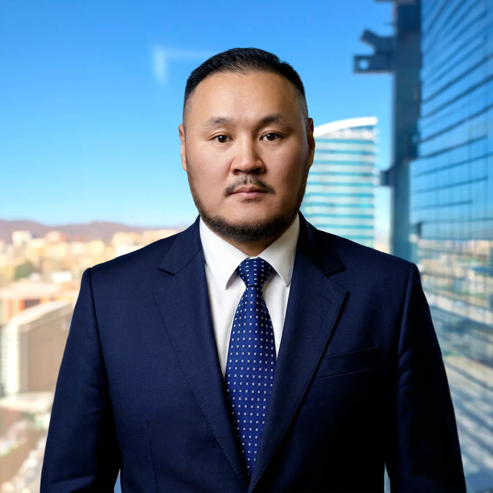 Б. СҮХБААТАР